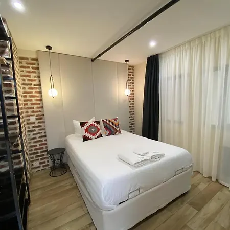 B2 Beautiful House In 7th, 2-4g By Eiffel Tower *