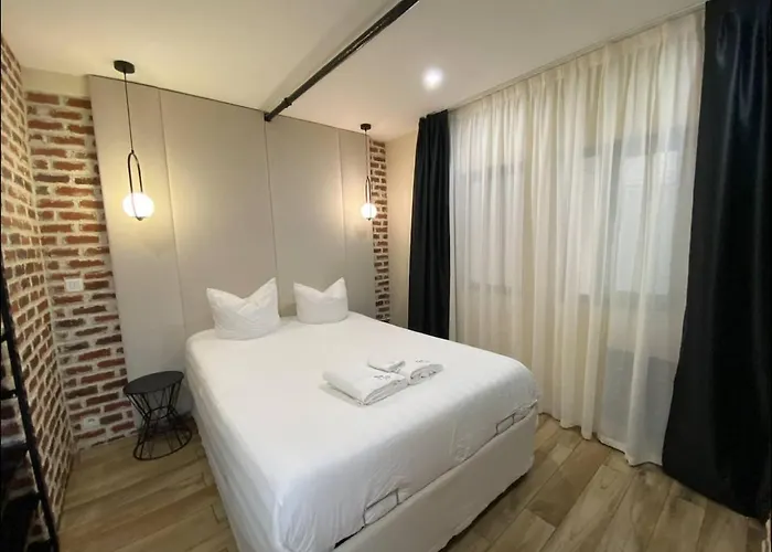 B2 Beautiful House In 7th, 2-4g By Eiffel Tower * Paris