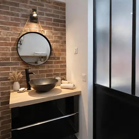 Appartement B2 Beautiful House In 7th, 2-4g By Eiffel Tower *